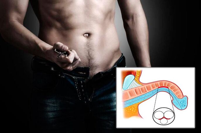 L'uomo apre la patta per esercizi di ingrandimento del pene